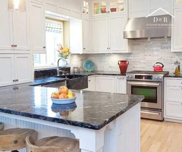 captures a traditional-style kitchen remodel